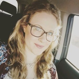 Meet your Posher, Leslie